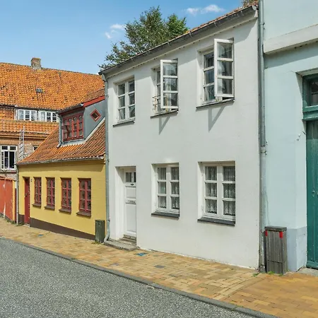 بيت للعطل Pet Friendly In With Kitchen *